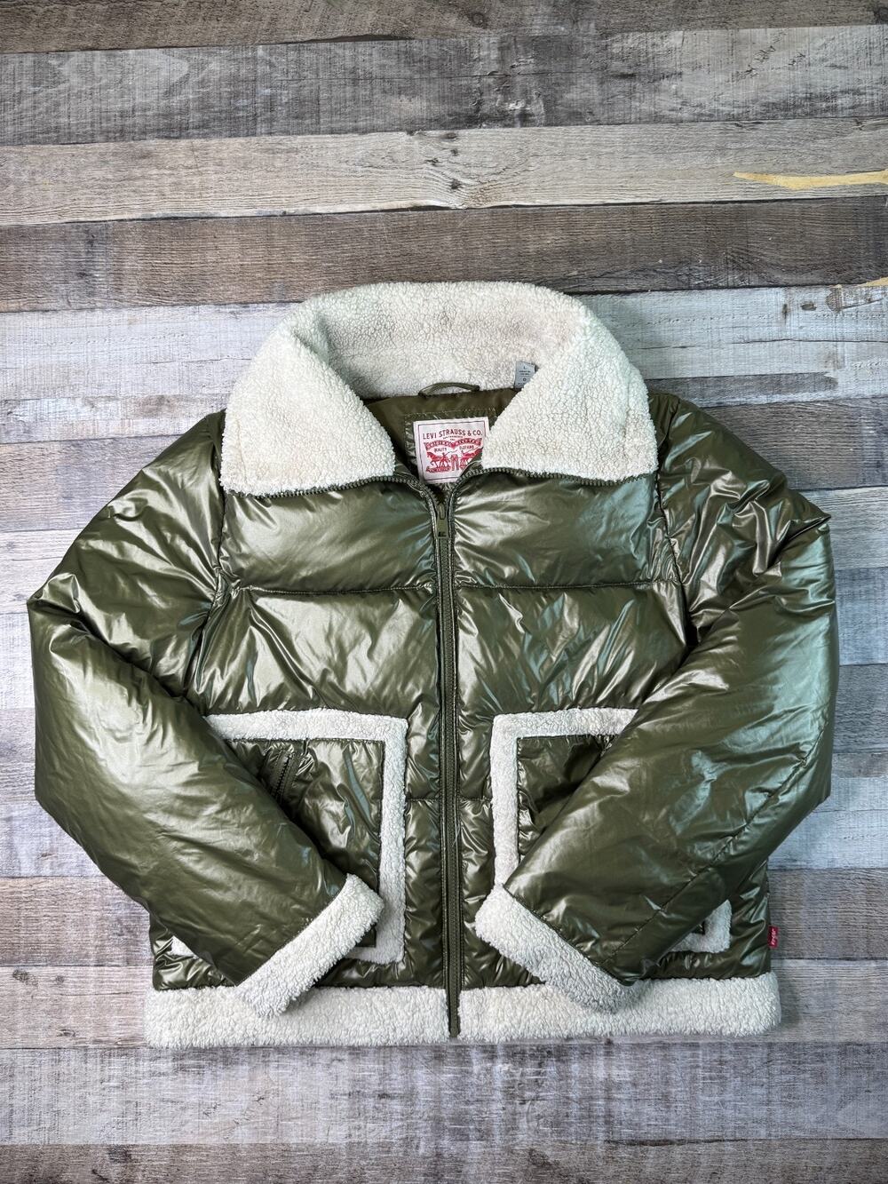 Levi's Breanna Puffer Jacket Green Faux Fur Trim Sherpa Women's L Full Zip Coat